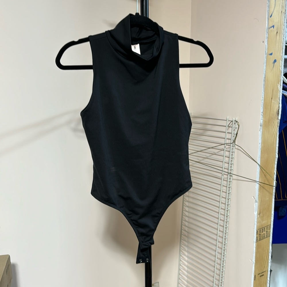 NWOT Smash+Tess 2XS BLK Sleeveless Bodysuit